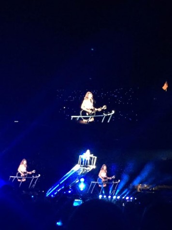 Taylor Swift brings anything but “bad blood” to Chicago