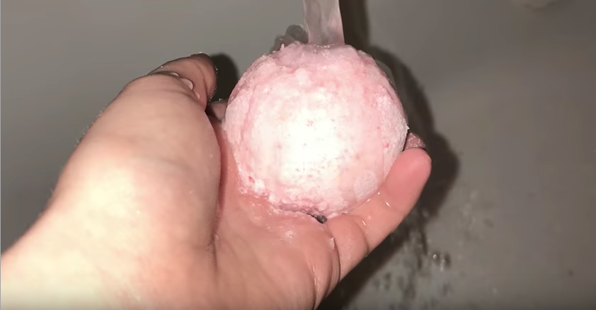 How to Make a Bath Bomb