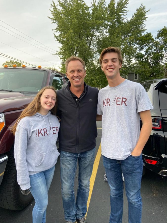 Kaneland Alum Eric Ferguson Returns For Homecoming Parade